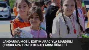 Jandarma Mobil Eğitim Aracıyla Mardinli Çocuklara Trafik Kurallarını Öğretti